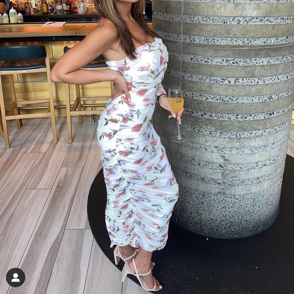 One sleeve floral midi dress